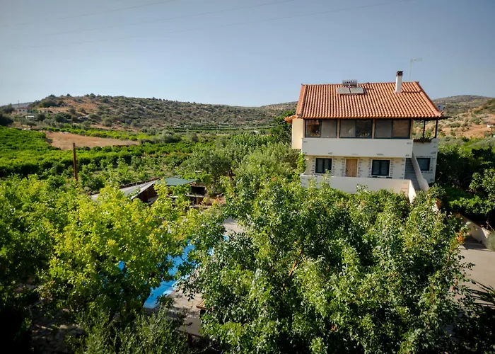מלון דירות Villa Vivari Suites 4*