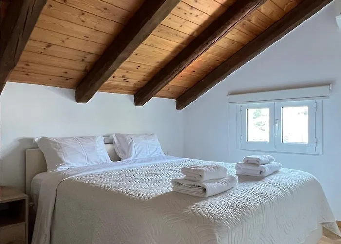 Villa Vivari Suites מלון דירות Vivári