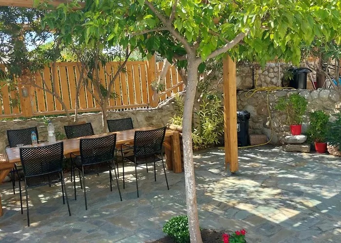 Villa Vivari Suites מלון דירות