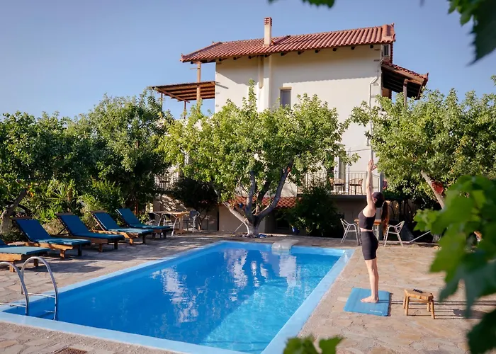 מלון דירות Villa Vivari Suites 4*