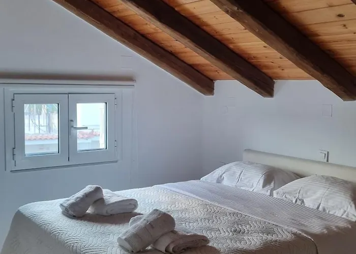 Villa Vivari Suites מלון דירות
