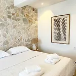 Villa Vivari Suites 4* Βιβάρι