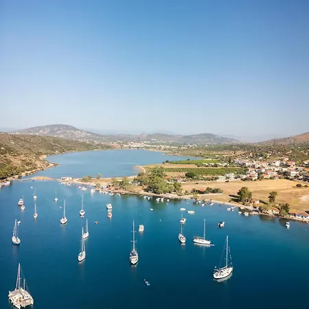 Villa Vivari Suites 4*