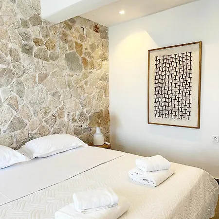 Villa Vivari Suites 4* Vivári