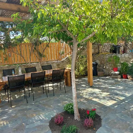 Villa Vivari Suites Aparthotel