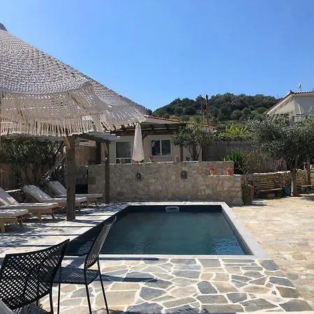 Villa Vivari Suites 4* Vivári