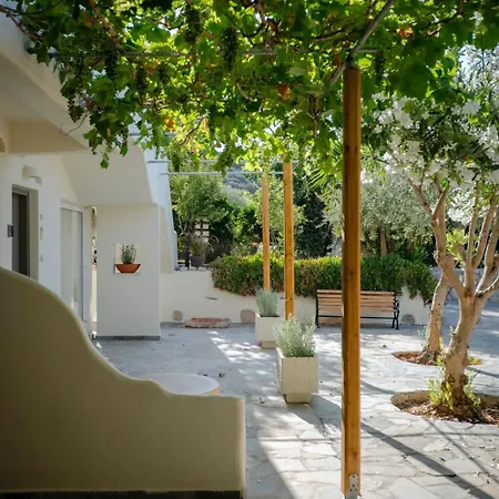 Villa Vivari Suites