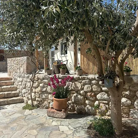 Villa Vivari Suites 4* Vivári