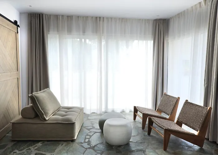 Villa Vivari Suites 4*